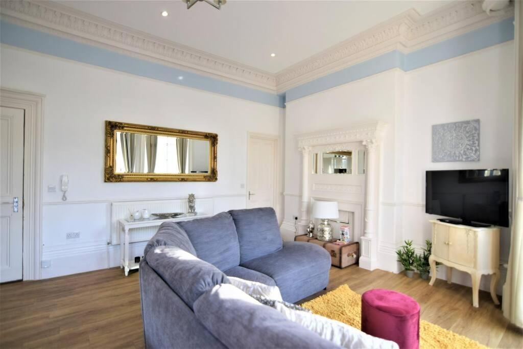 Flash Sales Offer - Any Week Day No Minimum Night Restrictions 1 Bedroom Flat Bn38bru02 *